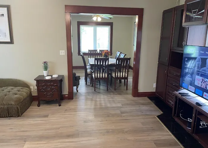 Peaceful Residence On Palmer Ave - Close To The Falls & Complimentary Breakfast Delivered Daily To The Rental